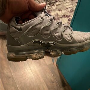 Nike Air VaporMax Plus Light Gray Sneakers